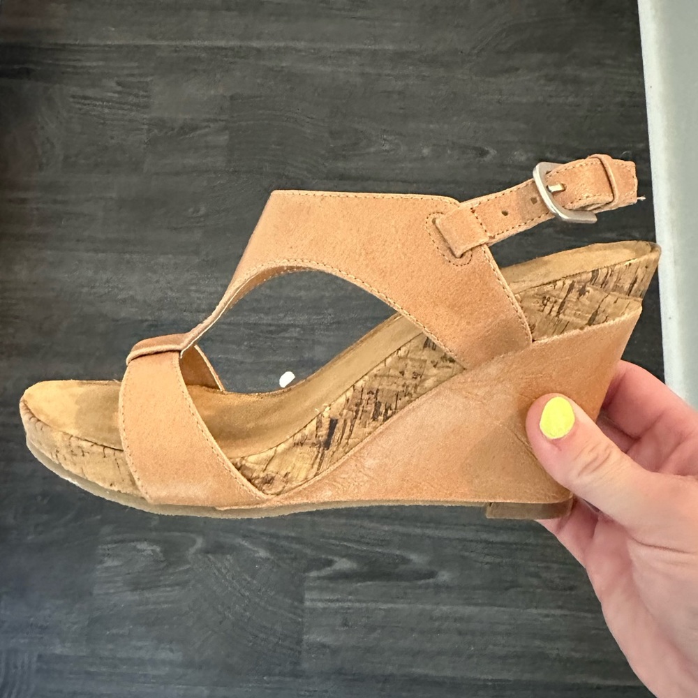 Size 7M women’s aerosoles